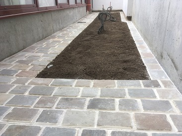 Patio réalisé avec des modules préfabriqués CUBstone à Créteil(94)